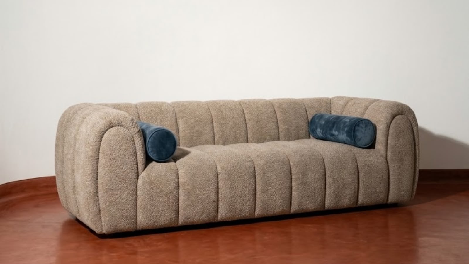 Manam sofa, photo 1