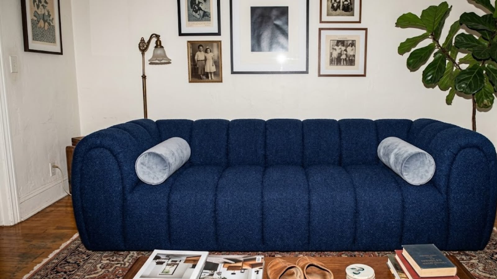 Manam sofa, photo 2